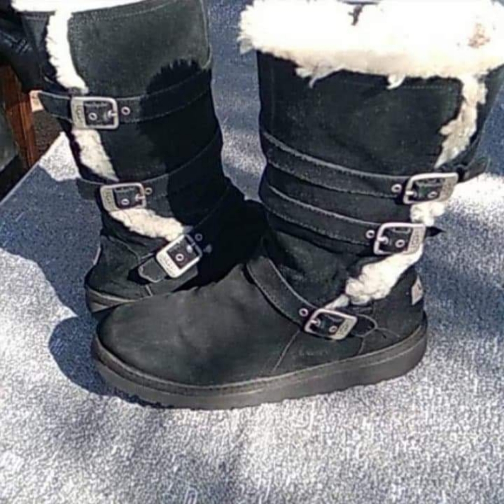 UGG boots - Picture 2 of 7